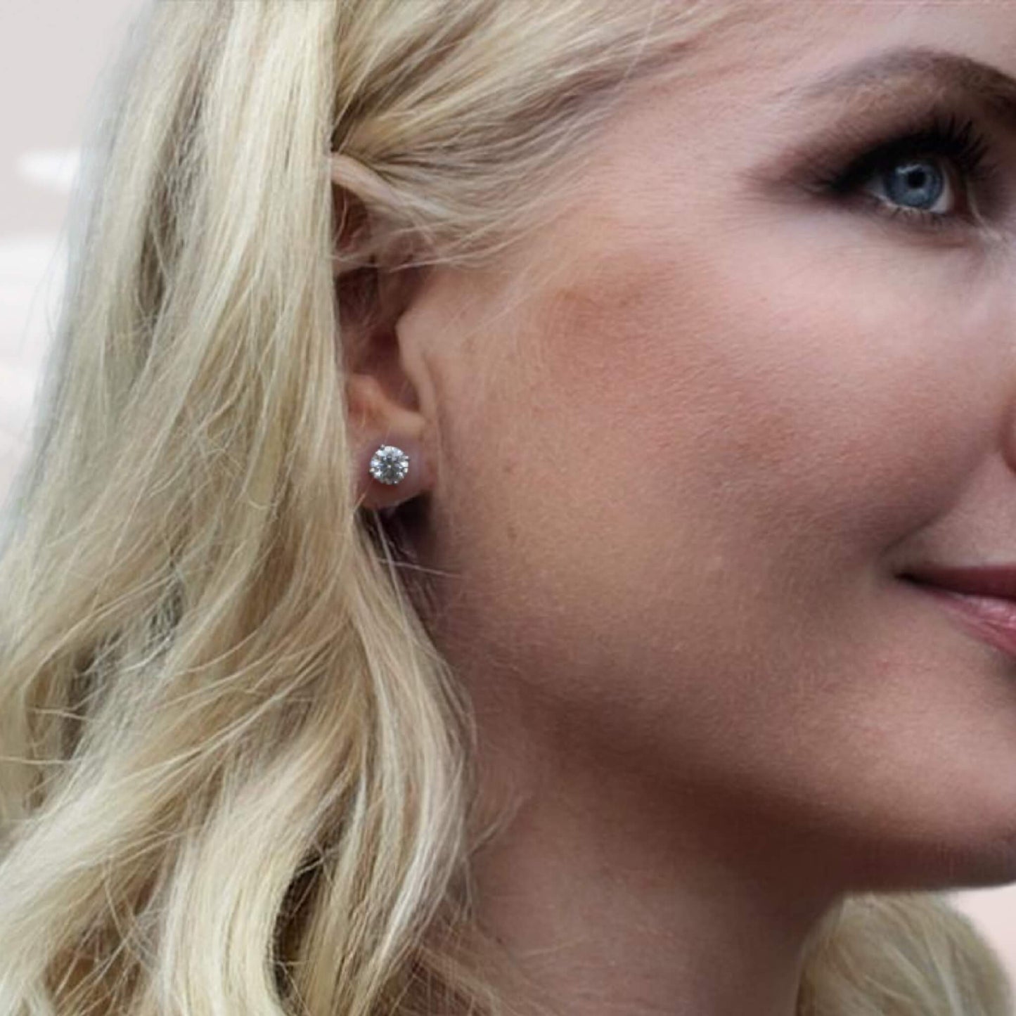 Amaral Six Prong Stud Moissanite -korvakorut