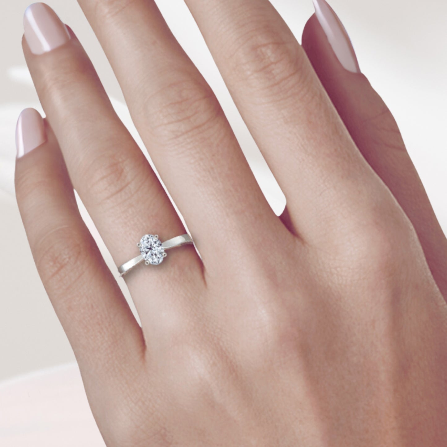 Amaral Solitaire Oval Four Prong - valkokulta