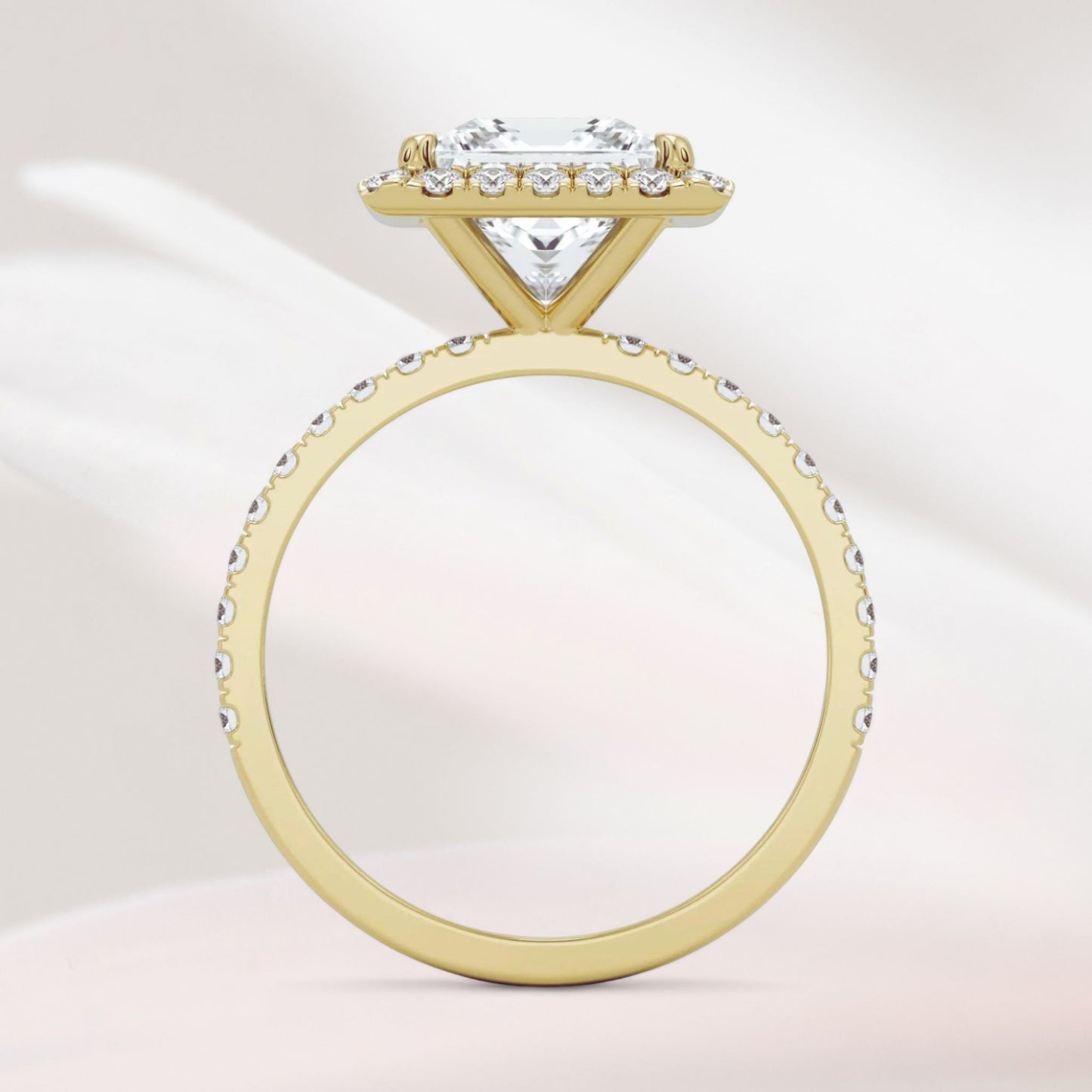 Amaral Halo Princess With Band - Yellow Gold