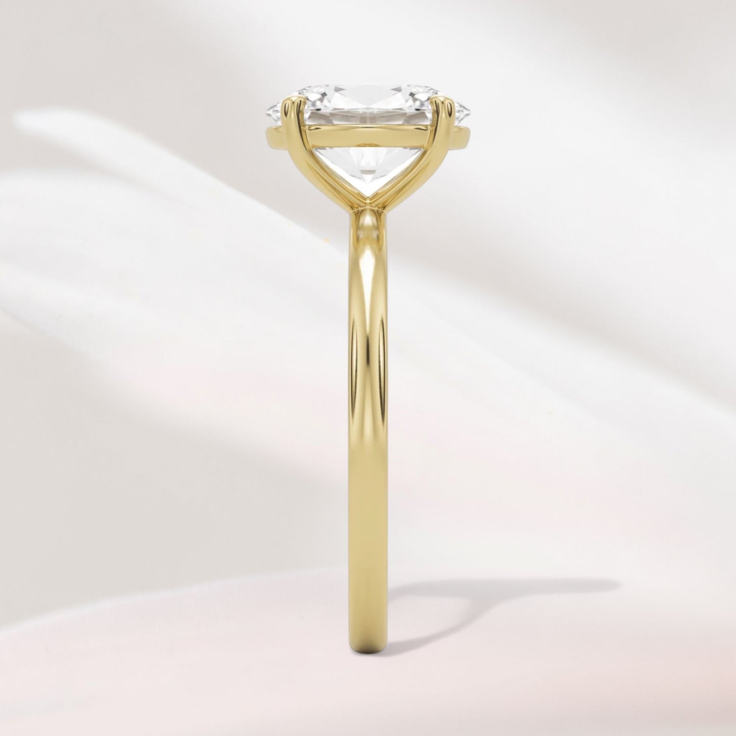 Amaral Solitaire Oval Four Prong - keltakulta