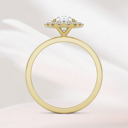 Amaral Halo Oval - Yellow Gold