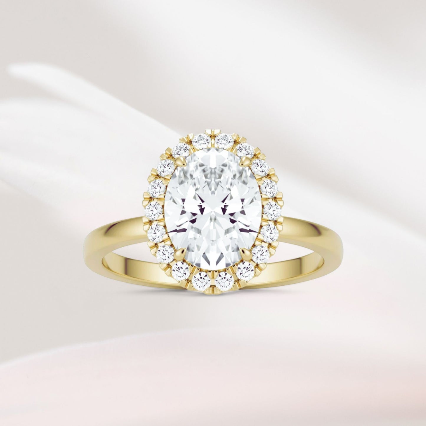 Amaral Halo Oval - Yellow Gold