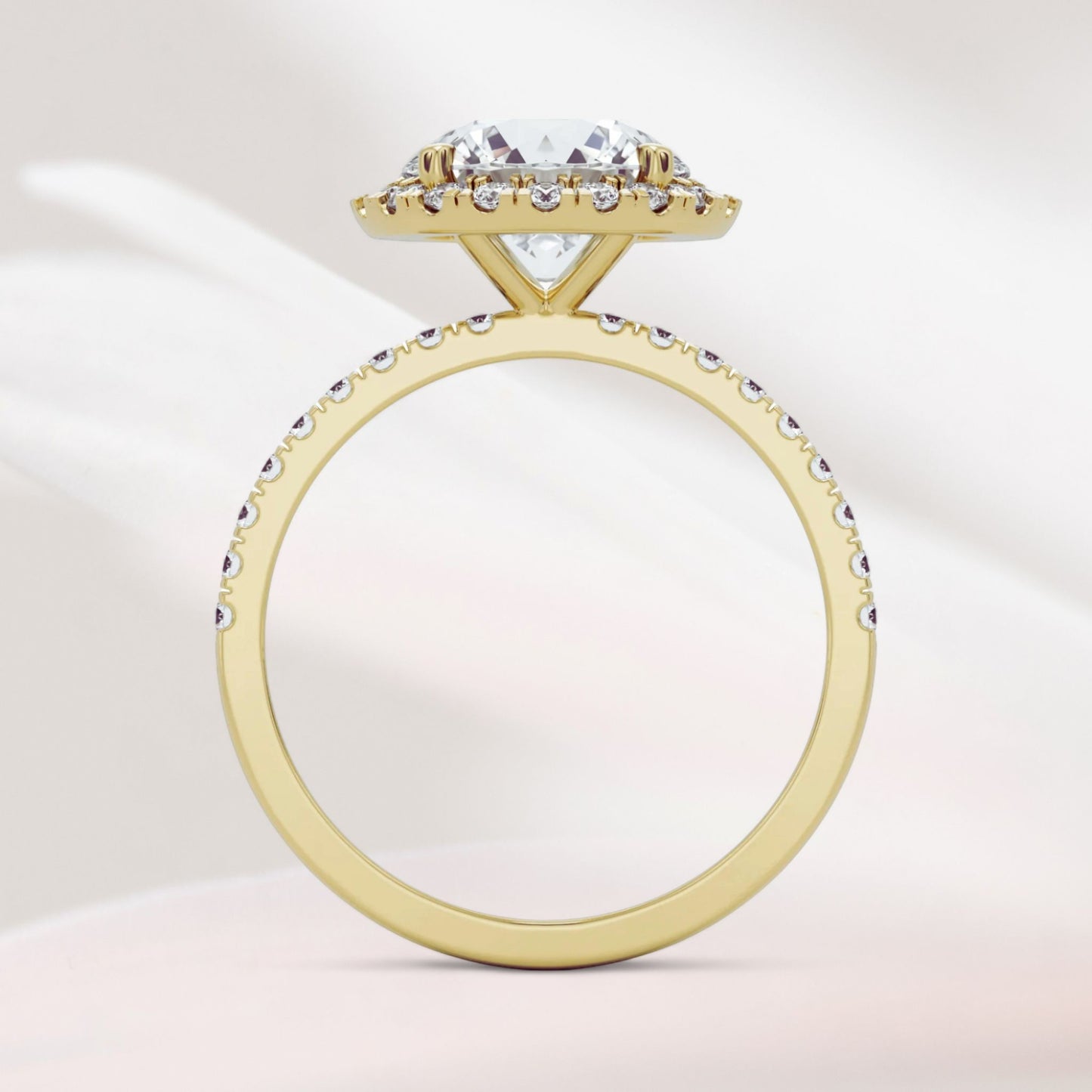 Amaral Halo Round Band - Yellow Gold