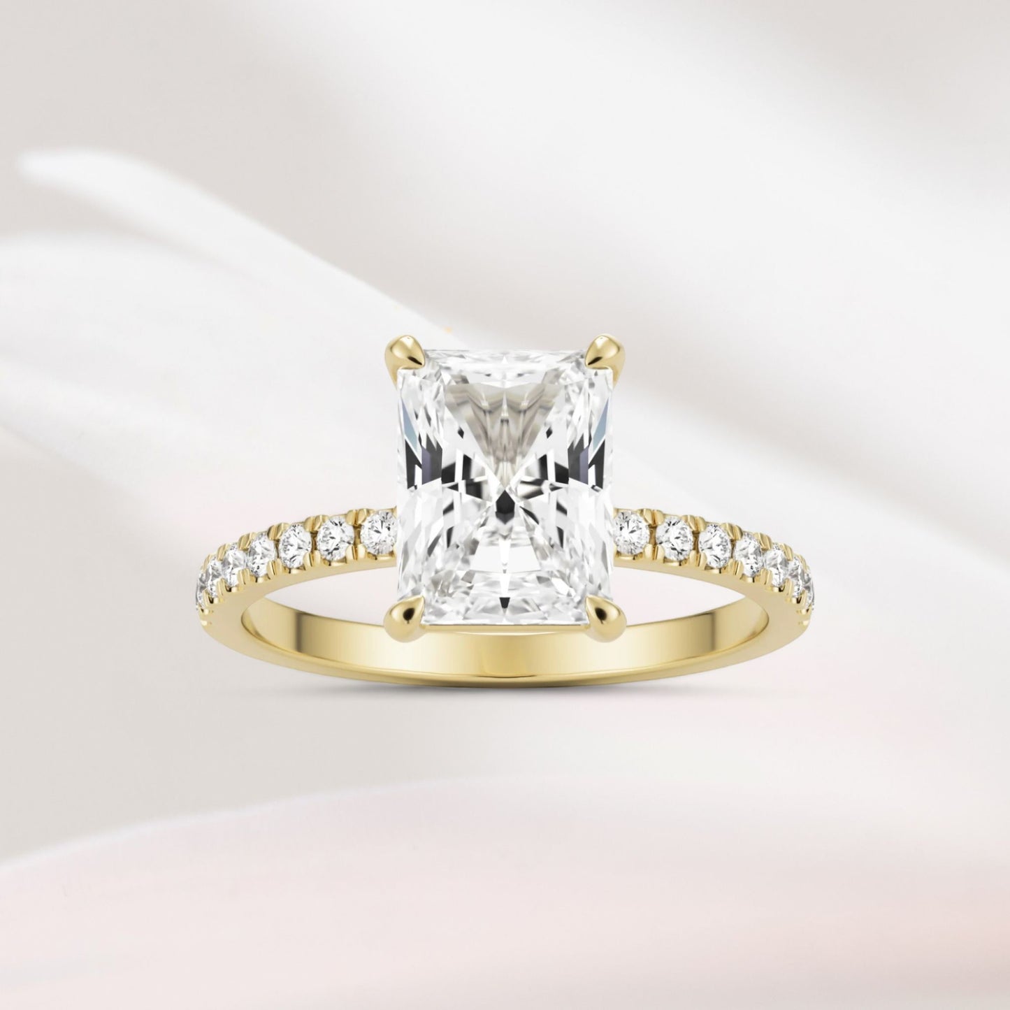 Amaral Solitaire Radiant Four Prong With Band - Yellow Gold