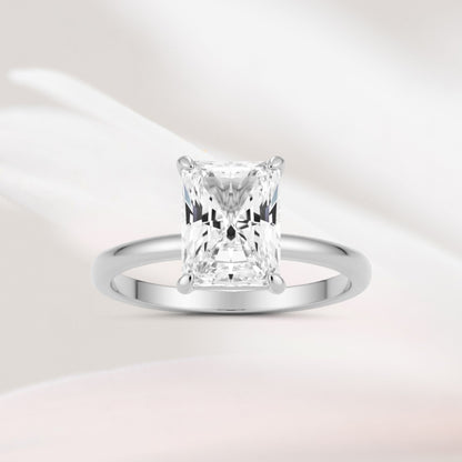 Amaral Solitaire Radiant Four Prong - White Gold