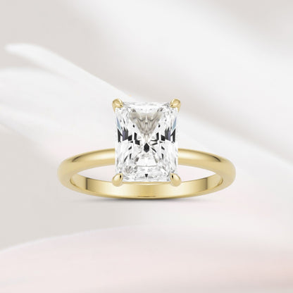 Amaral Solitaire Radiant Four Prong - Yellow Gold